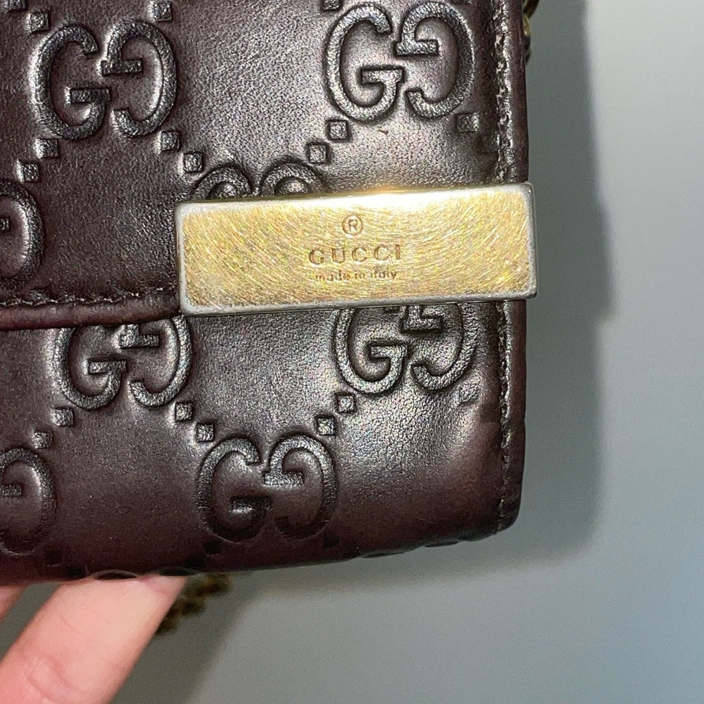 Guccissima Signature Dice Chain Wallet dark burgundy